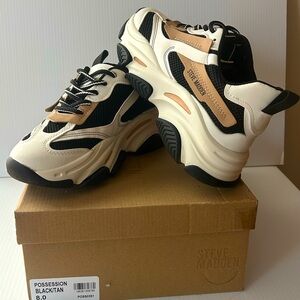 Steve Madden Possession Sneaker